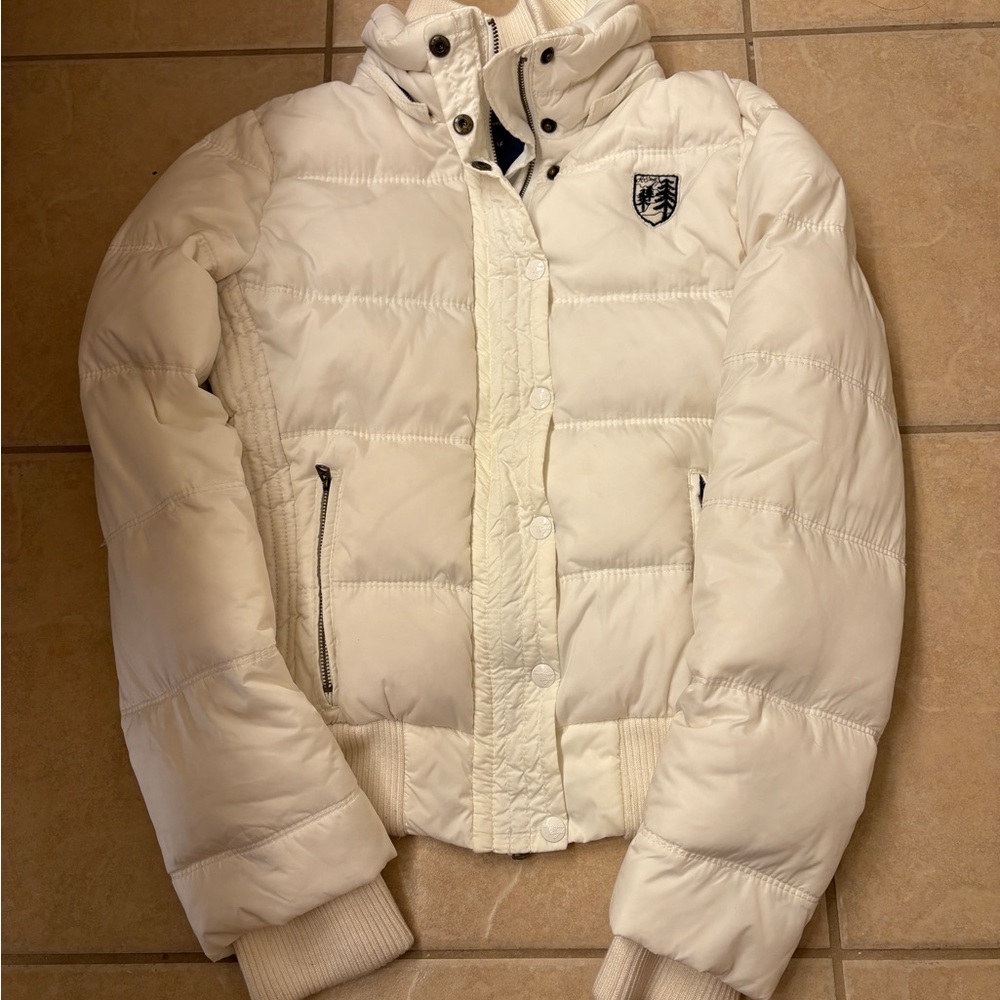 Y2K American Eagle Outfitters Cream Puffer Jacket